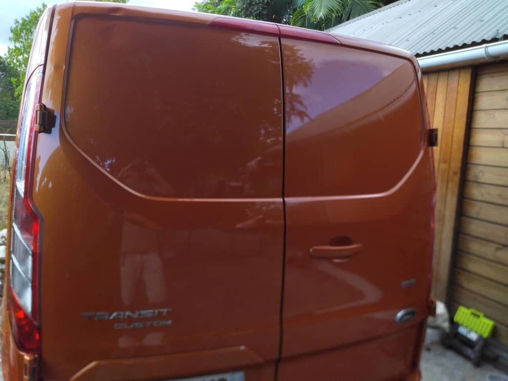 FORD TRANSIT — vue 3