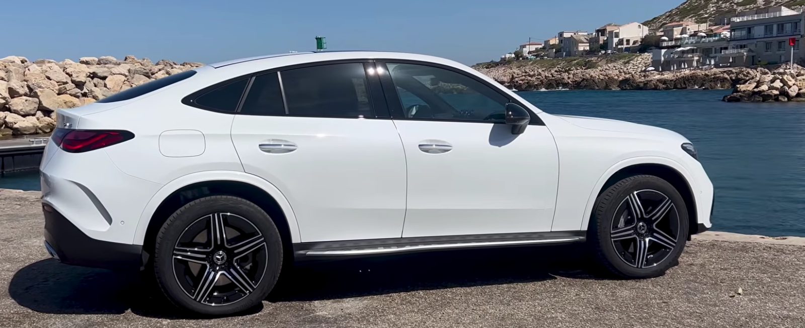 Mercedes-Benz GLC Coupé 300de 4MATIC — vue 3