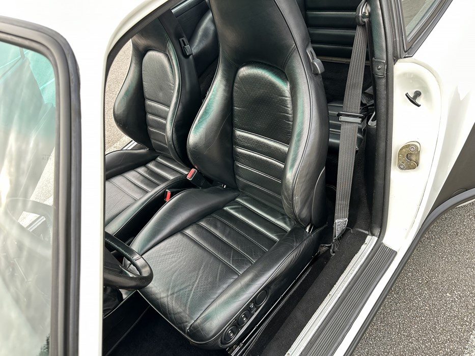 Porsche 911 3.2L Turbo Look Usine (TLU/WTL / code option I491) — vue 2
